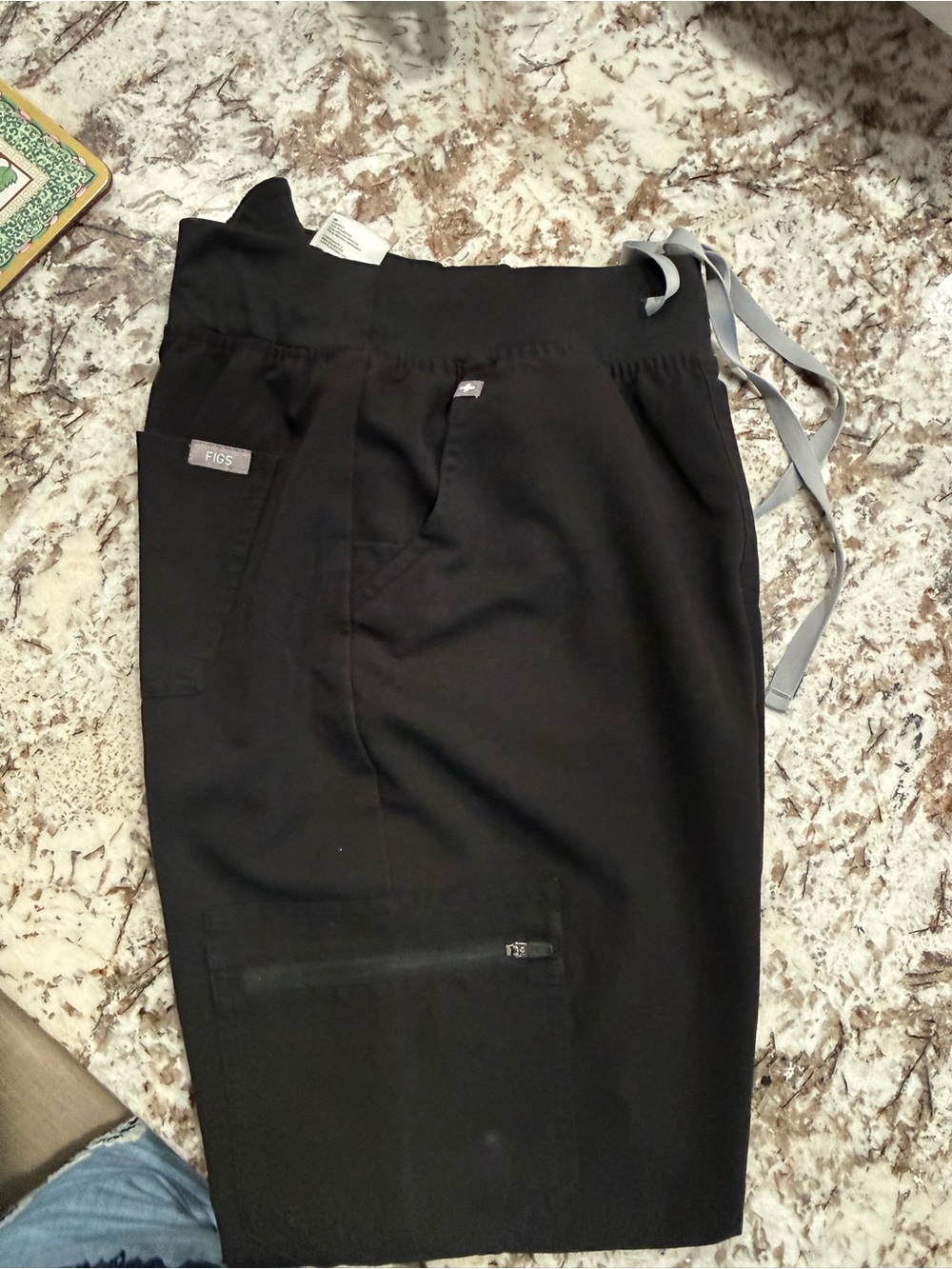 Figs Women’s Black Jogger Scrub Pants Small